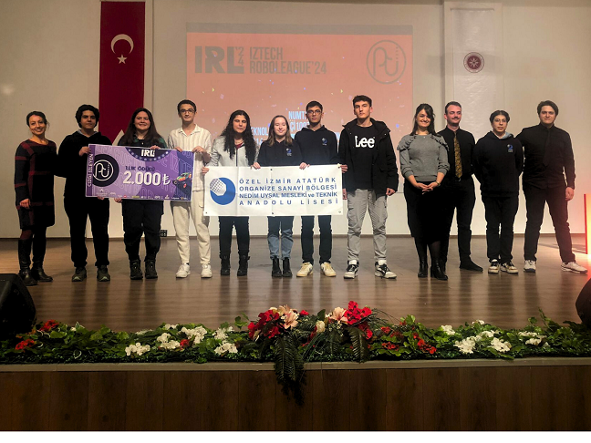 İzmirli Gençlerden Robotik Zafer!
