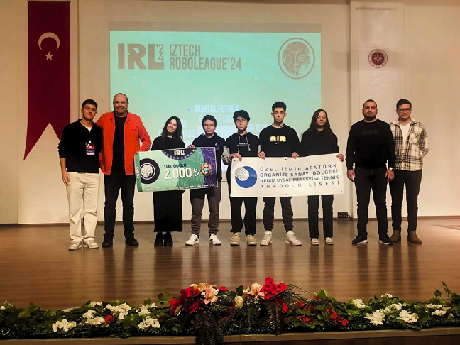 İzmirli Gençlerden Robotik Zafer!