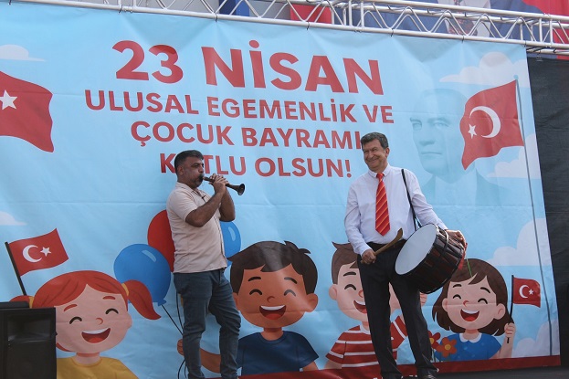 Karşıyaka’da 23 Nisan Coşkusu Sınıflara Sığmadı