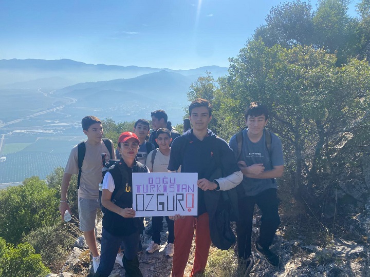 Gençlerden Filistin ve Doğu Türkistan’a Duyarlılık Yürüyüşü