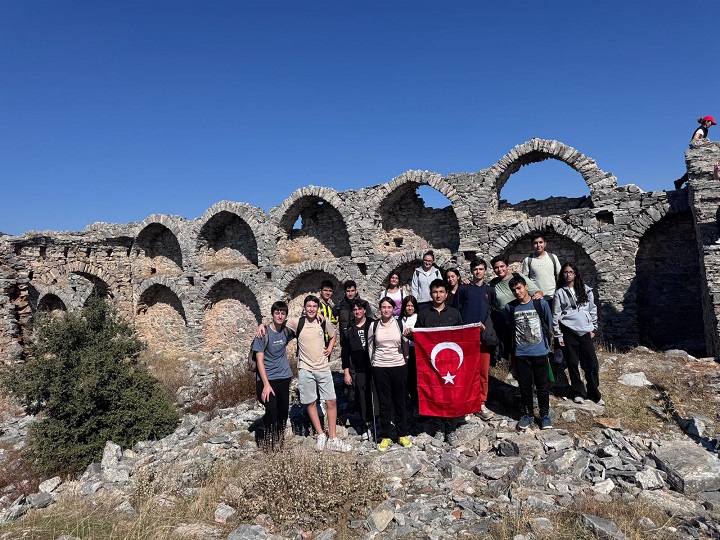 Gençlerden Filistin ve Doğu Türkistan’a Duyarlılık Yürüyüşü