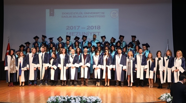 Deü Sağlık Bilimleri Enstitüsünde Mezuniyet Coşkusu