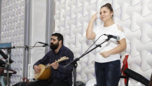 İlk Kitapı Yok Satıyor