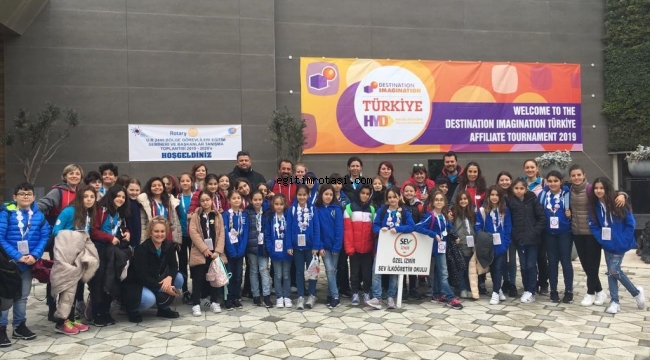 İzmir SEV Öğrencileri Türkiye'yi Temsil Edecek