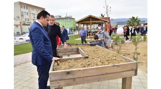 Bornova’da özel çocuklar için Terapi Bahçesi
