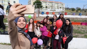 Öğrencilerden “Down Sendromu Günü“Nde Anlamlı Etkinlik