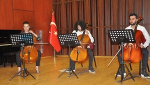 Ege Üniversitesi’nde “Viyolonsel Dinletisi”