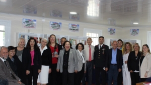 Çamlaraltı Koleji'nden Samsun'a Kütüphane Desteği