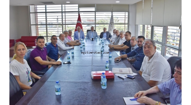 Akhisar Üniversitesi Derneği toplandı