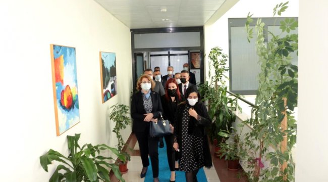 BAÜN şehit öğrencinin ailesini ağırladı
