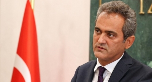 Milli Eğitim Bakanı Özer: Okullarımızın maskeden dezenfektana kadar tüm ihtiyaçları giderilmiş durumda