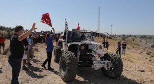 Deü'nün spor etki̇nli̇kleri̇ nefes kesti 