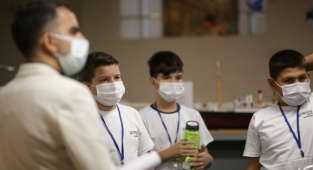 İzmirli 6 öğrenci, Darüşşafaka’da 8 yıl tam burslu, kolej eğitimi alacak