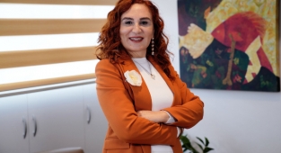 TRT “Geleceğin İletişimcileri Yarışması”ndan EÜ İletişime ödül