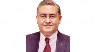 Brüksel Büyükelçisi Hasan Ulusoy öğrencilere kariyer tavsiyelerinde bulundu