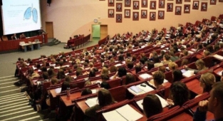 İTÜ artan vakalar sonrası yüz yüze eğitime devam zorunluluğunu kaldırdı