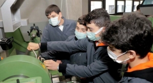 Meslek lisesi öğrencisine ayda 1400 TL maaş