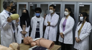 Yabancı öğrenciler Türkiye'de tıp okumaktan mutlu