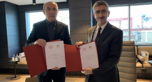 Liselerde 'Prof. Dr. Fuat Sezgin ve İslam bilim tarihi' seminerleri için iş birliği protokolü