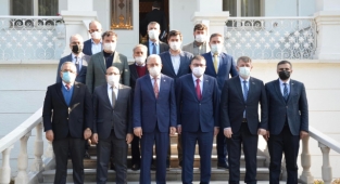MÜSİAD İzmir’den Rektör Budak’a Tebrik Ziyareti