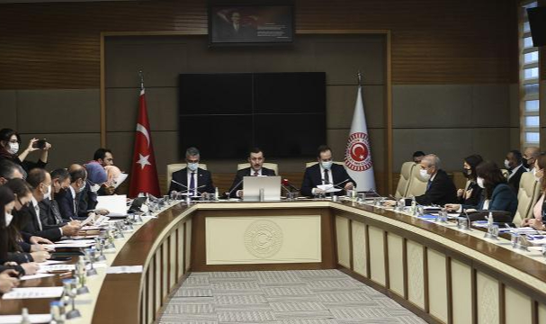 Öğretmenlik Meslek Kanunu Teklifi komisyonda kabul edildi