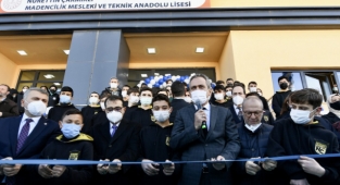 Türkiye'nin ilk madencilik meslek lisesi Bakanların katılımıyla açıldı
