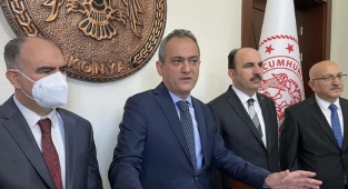 Milli Eğitim Bakanı Özer'den 'yüz yüze kesintisiz eğitim' açıklaması