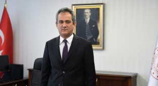 Milli Eğitim Bakanı Özer: Omicron varyantının okullarımıza yansıması son derece düşük