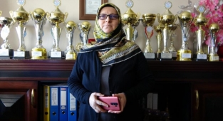 28 Şubat mağduru Ayten Hoca, Yüksekova'nın en başarılı müdiresi oldu