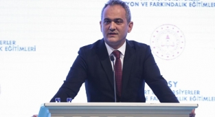 Milli Eğitim Bakanı Özer: 2022 yılında burs programı için ayrılan bütçe 1 milyar liranın üzerinde