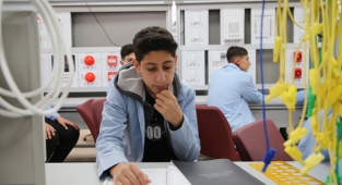Türkiye'nin en çok gelir elde eden ikinci meslek lisesi zirveyi hedefliyor