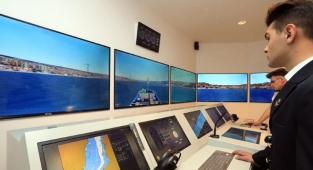 Denizci adayları sanal gerçeklikle mesleğe hazırlanıyor
