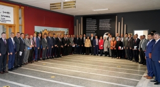 'Temel Eğitimde 10 Bin Okul Projesi' değerlendirme toplantısı yapıldı