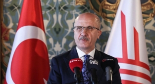 YÖK Başkanı Özvar: Ukrayna'da okuyan Türk öğrenciler 11-15 Nisan'da yatay geçiş başvurusu yapabilecek