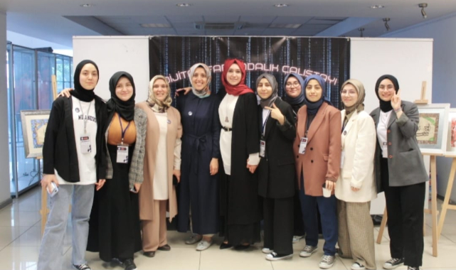 İzmir’de İmam Hatip Liseleri “Dijital Farkındalık Çalıştayı” düzenledi