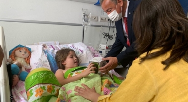 Tedavi gören çocuklara “Çim Adam” morali