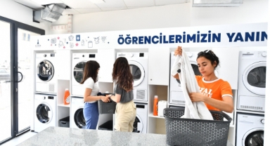 Üniversite öğrencilerine ücretsiz çamaşırhane hizmeti