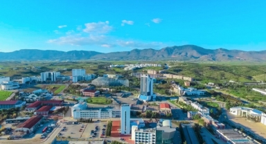 Yakın Doğu Üniversitesi’nde her 3 öğrenciden biri tam burslu!