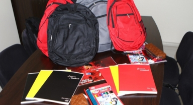 Bayraklı Belediyesinden öğrencilere kırtasiye desteği