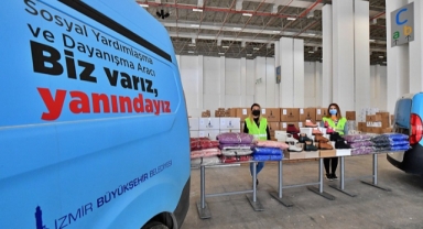 İzmir Büyükşehir Belediyesi’nden 25 bin öğrenciye destek