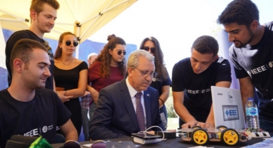 Egeli 30 bin genç 91 topluluk ile yeteneklerini keşfediyor