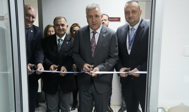 EÜ “Aksolotl Laboratuvarı” törenle hizmete açıldı