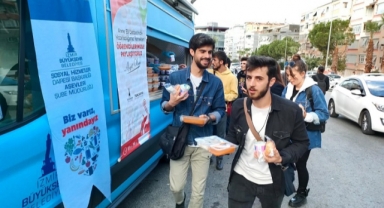 Öğrencilere 6 üniversitede yemek dağıtımı