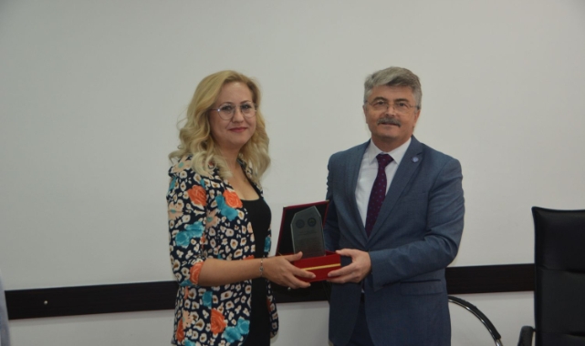 “Prof. Dr. Hatice Karhan Başarı Ödülü” bu yıl Ege’nin oldu