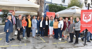 TYSD’li yardımseverler öğrencilere Cumhuriyet Bayramı hediyesi için toplandılar