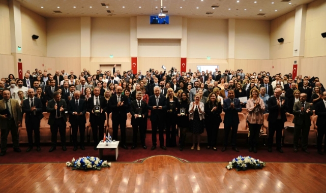 EÜ ödül getiren başarıyı ödüllendirdi!