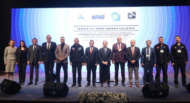 İZMİR DEPREM ÇALIŞTAYI DEÜ EV SAHİPLİĞİNDE YAPILDI