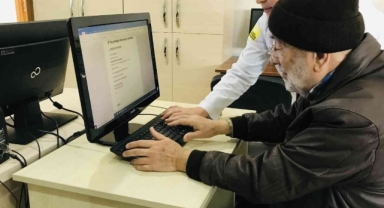 Torunlarından etkilenip bilgisayar kursuna başladı!
