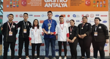 Uluslararası Yemek Yarışmasında Büyük Başarı Gösterdi