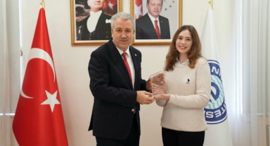 Ege Üniversitesi öğrencisi Siğnem Uçar’ın projesine birincilik ödülü